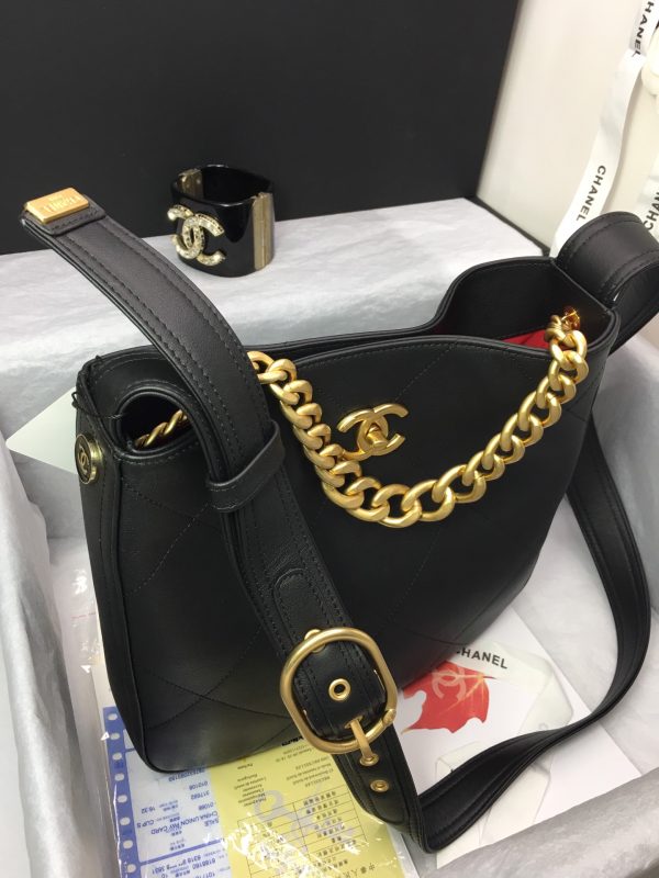 CN 22 LARGE HANDBAG