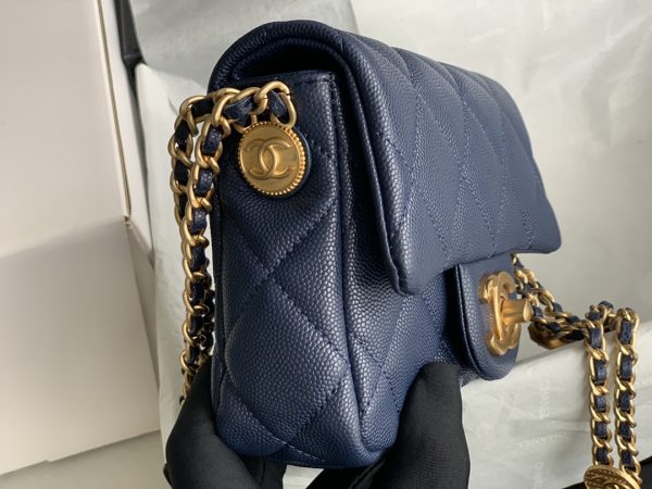 MINI CLASSIC FLAP BAG