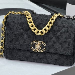 CN 19 HANDBAG