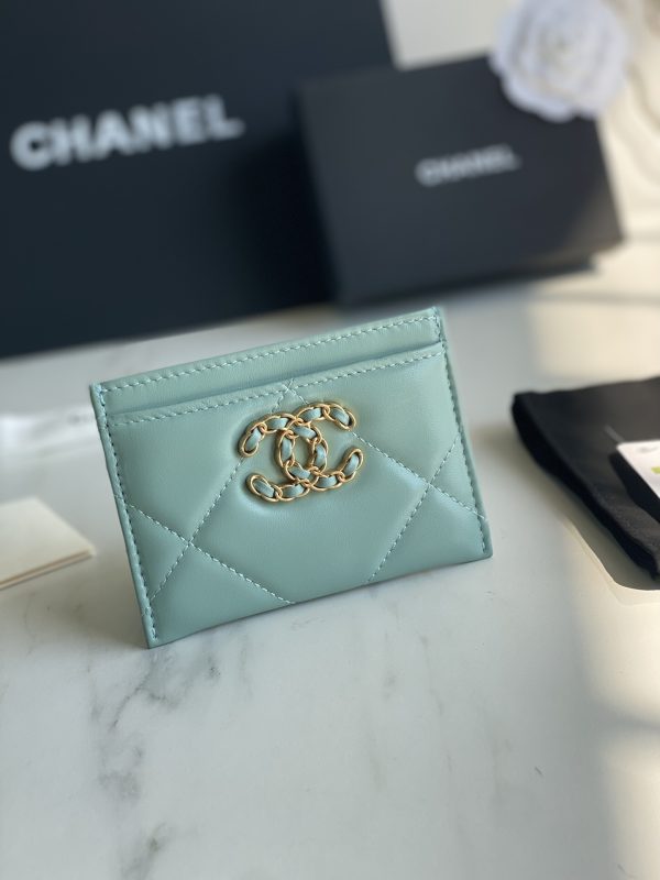 Chanl 19 CARD HOLDER