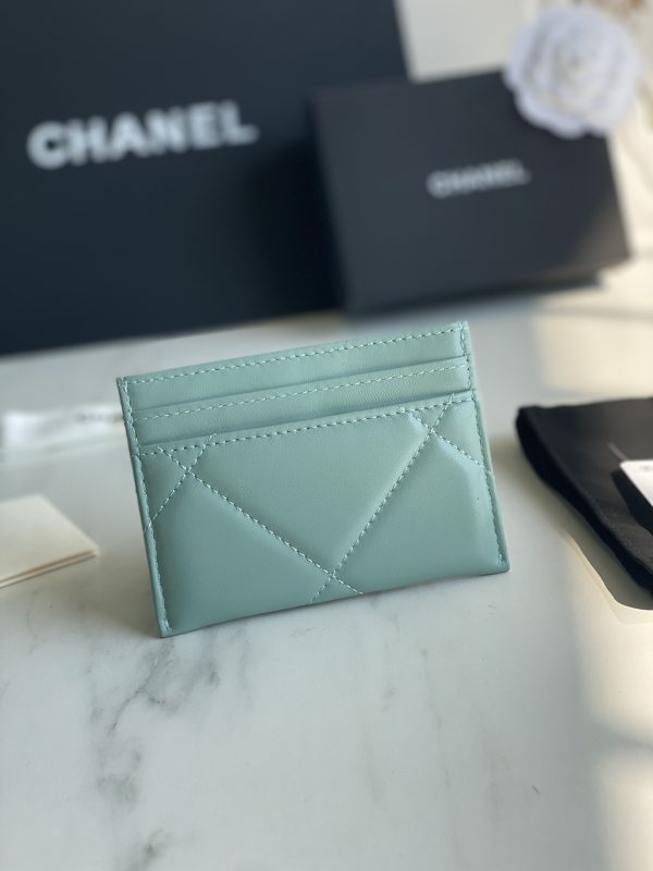 Chanl 19 CARD HOLDER