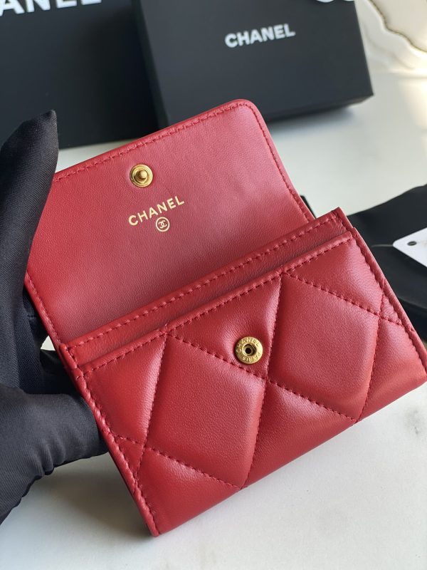 Chanl 19 FLAP CARD HOLDER