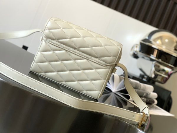 JUNE BOX BAG IN QUILTED PATENT LEATHER