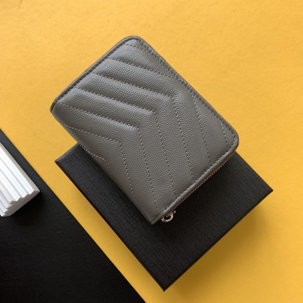 CASSANDRE MATELASSÉ COMPACT ZIP AROUND WALLET IN GRAIN DE POUDRE EMBOSSED LEATHER