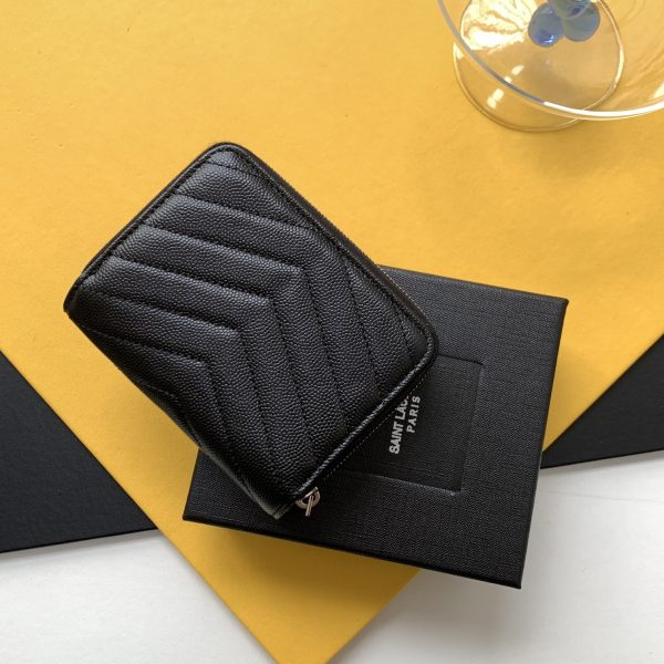 CASSANDRE MATELASSÉ COMPACT ZIP AROUND WALLET IN GRAIN DE POUDRE EMBOSSED LEATHER