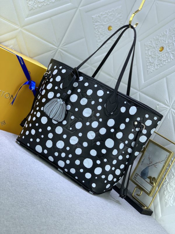 Laveszi Luxury Bags LV 653