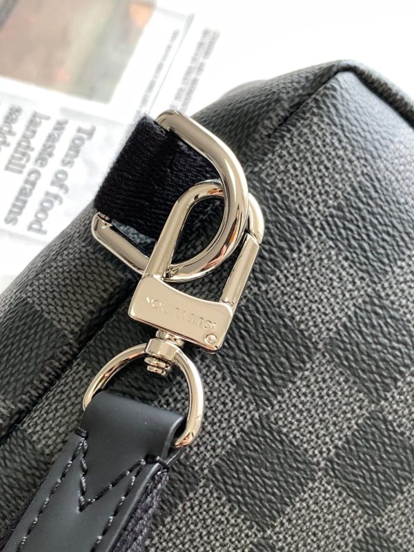 Laveszi Luxury Bags LV 570