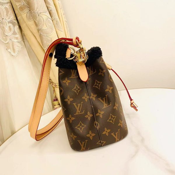 Laveszi Luxury Bags LV 579