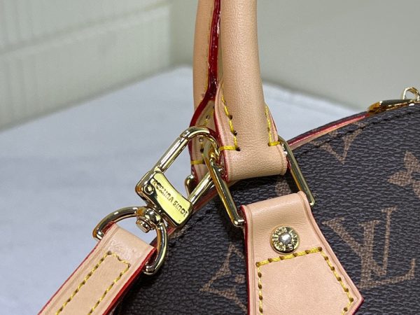 Laveszi Luxury Bags LV 902