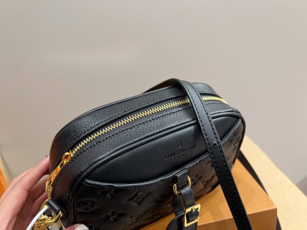 Laveszi Luxury Bags LV 756