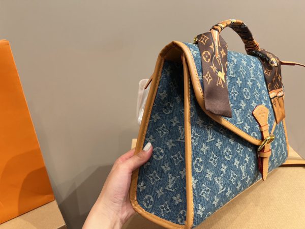 Laveszi Luxury Bags LV 729