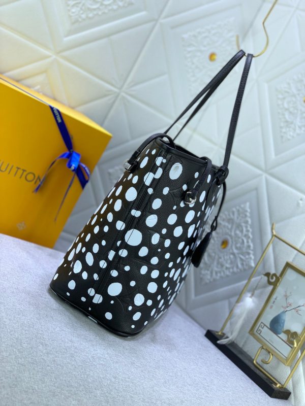 Laveszi Luxury Bags LV 653