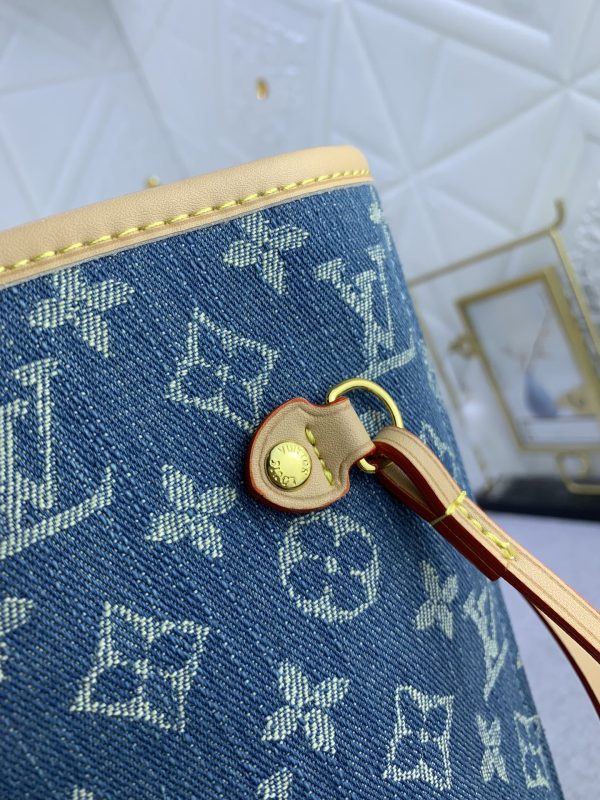 Louis Vuitton Neverfull Classic