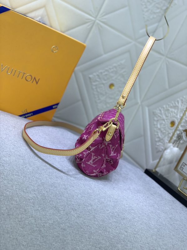 Louis Vuitton Pleaty bag in pink denim