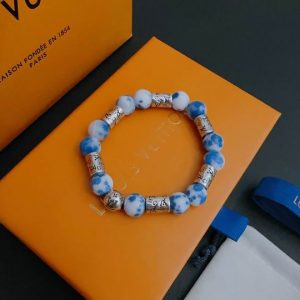 LV bracelet 11ly243