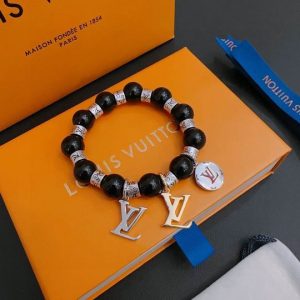 LV bracelet 11ly241