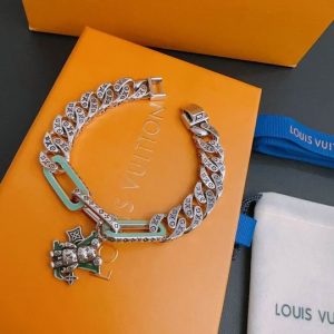 LV bracelet 11ly245