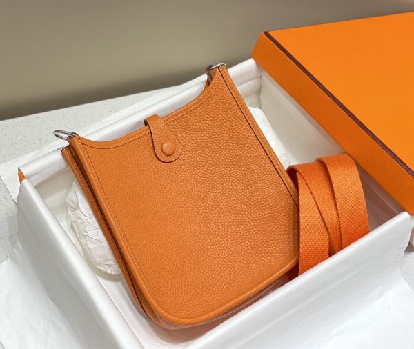 HERMES EVELYNE 16 AMAZONE ORANGE BAG 16CM