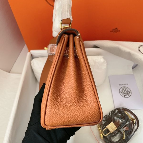 HERMES KELLY SELLIER ROUGE EPSOM GOLD HARDWARE BROWN 28CM