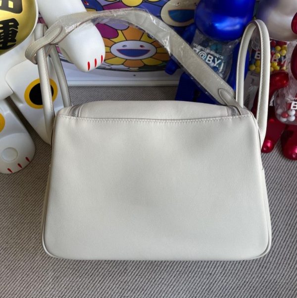 HERMES LINDY SWIFT NATA CRAIE SILVER HARDWARE 26CM