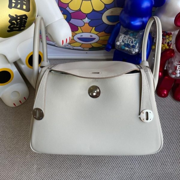 HERMES LINDY SWIFT NATA CRAIE SILVER HARDWARE 26CM