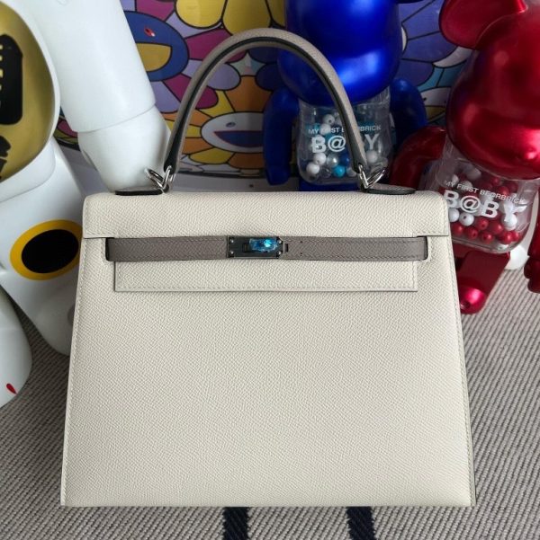 HERMES KELLY EPSOM CK10 CREAMY WHITE & M8 GRIS ASPHALTE SILVER HARDWARE 25CM