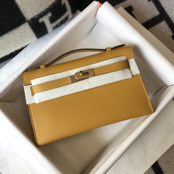 HERMES MINI KELLY POCHETTE GOLD TONED HARDWARE GOLDEN BROWN 22CM