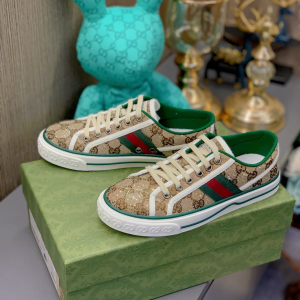 Gucci 1977 canvas shoes for couples