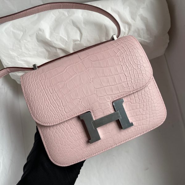 HERMES CONSTANCE ALLIGATOR MATT DREAMY PINK SILVER HARDWARE 18CM