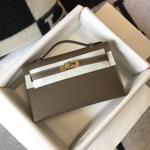 HERMES MINI KELLY POCHETTE GOLD TONED HARDWARE DARK BEIGE 22CM