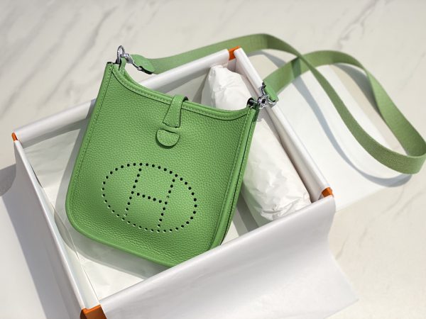 HERMES EVELYNE 16 AMAZONE GREEN BAG 16CM