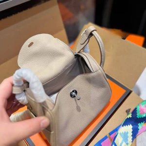 HERMES LINDY MINI BAG LIGHT GREY WITH SILVER HARDWARE 19CM