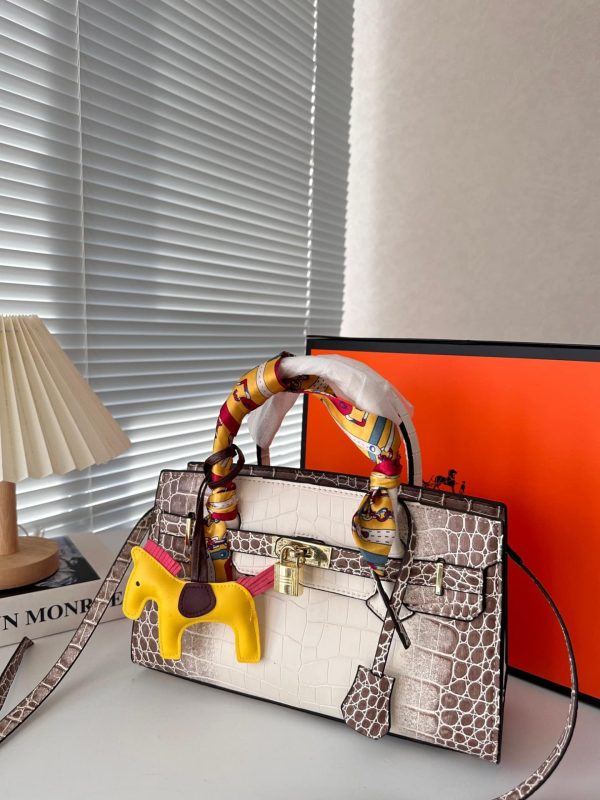 HERMES BIRKIN 30 CROCODILE GOLD HARDWARE HIMALAYA WHITE 30CM