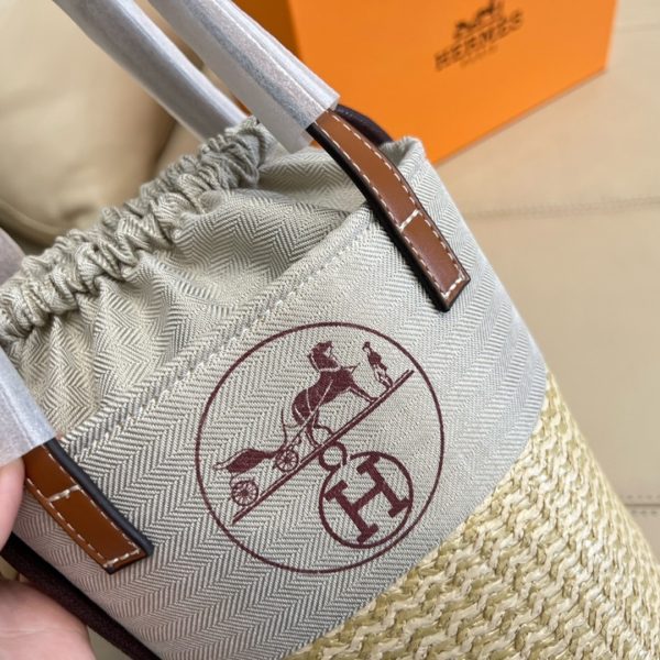 HERMÈS BUCKET BAG WITH LEATHER WHITE 15CM