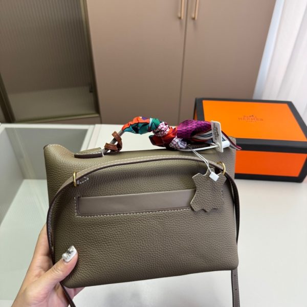 HERMÈS KELLY 24/24 ETOUPE EVERCOLOR 21CM