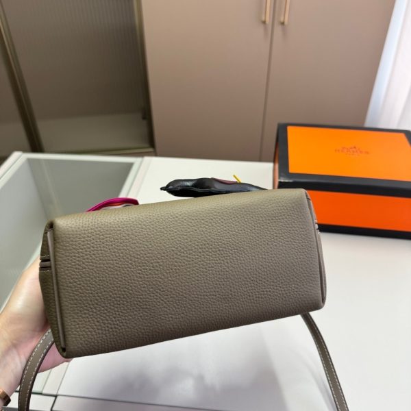 HERMÈS KELLY 24/24 ETOUPE EVERCOLOR 21CM