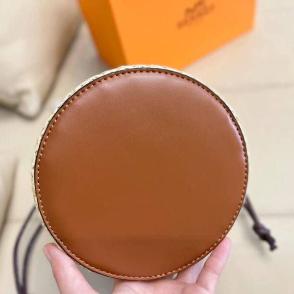 HERMÈS BUCKET BAG WITH LEATHER WHITE 15CM