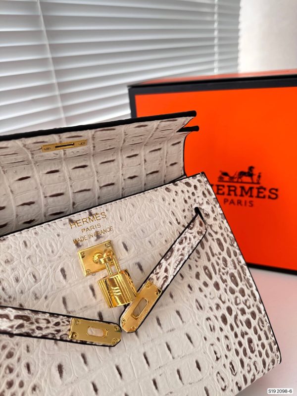 HERMES KELLY BAG CROCODILE LEATHER WHITE 25CM