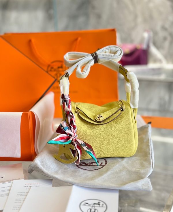 HERMES LINDY MINI BAG YELLOW WITH GOLD HARDWARE 19CM