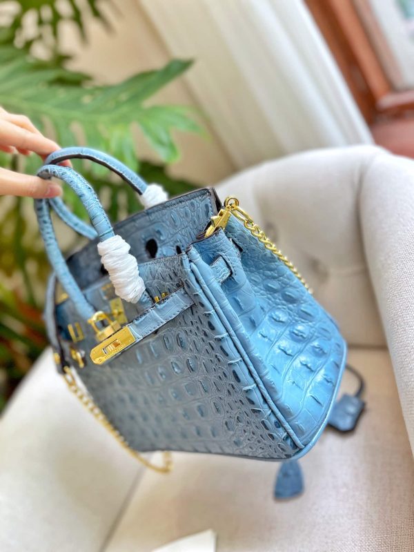 HERMÈS BIRKIN ALLIGATOR PRINT TOP HANDLE BAGS BLUE 20CM