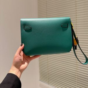 HERMES KELLY DEPECHES 25 POUCH GREEN 25CM