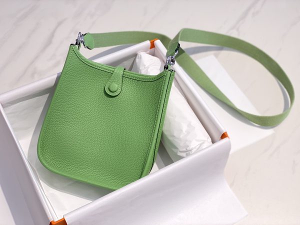 HERMES EVELYNE 16 AMAZONE GREEN BAG 16CM