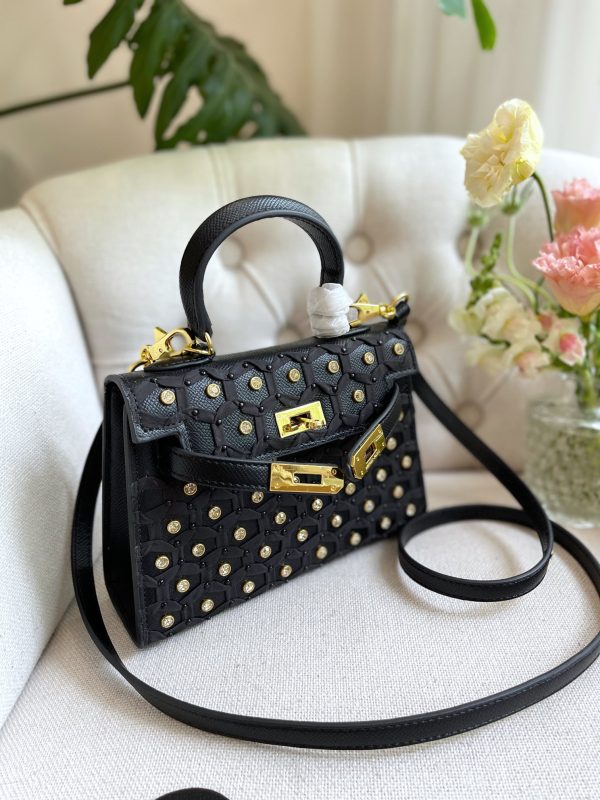 HERMES MINI KELLY EPSOM GOLD HARDWARE BLACK 20CM