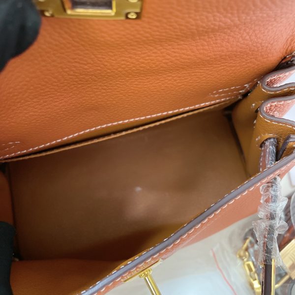 HERMES KELLY SELLIER ROUGE EPSOM GOLD HARDWARE BROWN 28CM