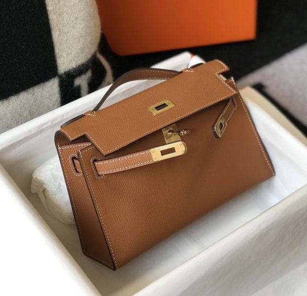 HERMES MINI KELLY POCHETTE GOLD TONED HARDWARE BROWN 22CM