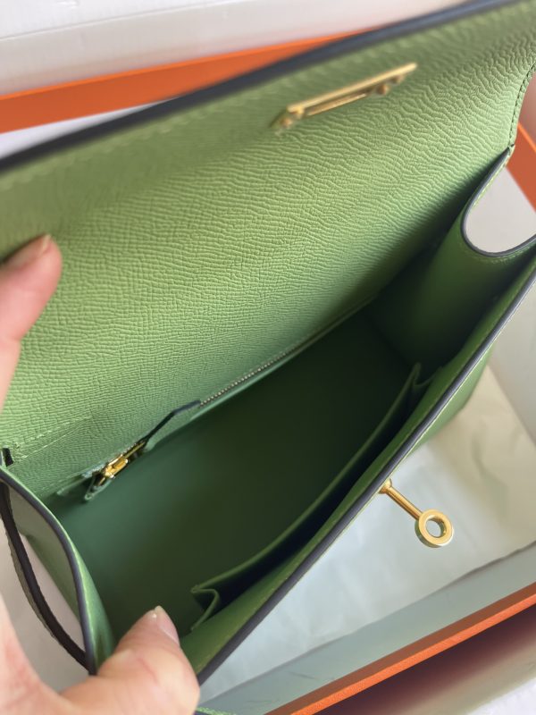 HERMES KELLY SELLIER EN DESORDRE EPSOM GOLD-TONED HARDWARE GREEN 25CM