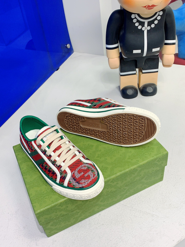 Gucci 1977 canvas shoes for couples