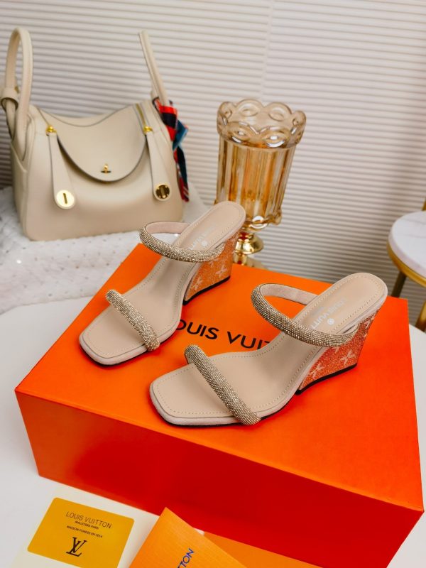 Designer LV High Heel Shoes 013