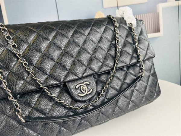 CHANEL LARGE 2.55 IN BLACK CAVIAR