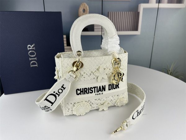 Christian Dior Medium Lady D-Lite Bag 4